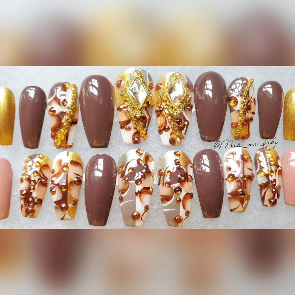 Luxurious Gel press-on Nails